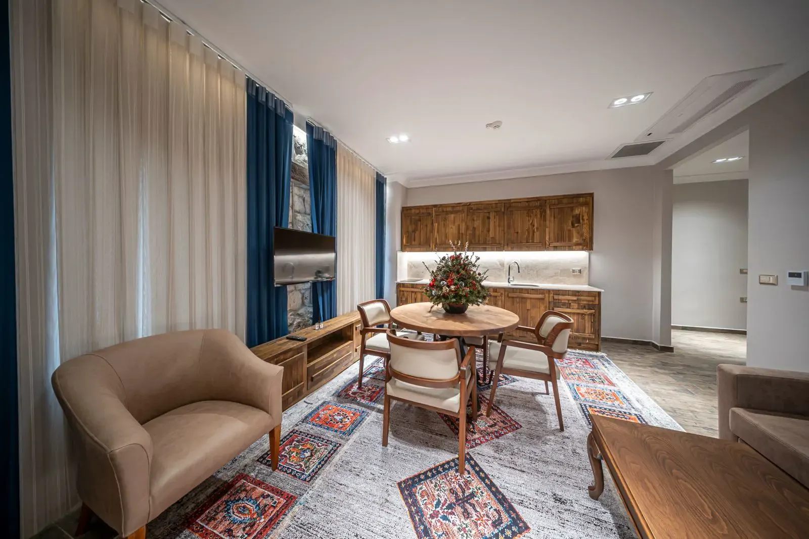 OTEL KONAKLAMA - 19